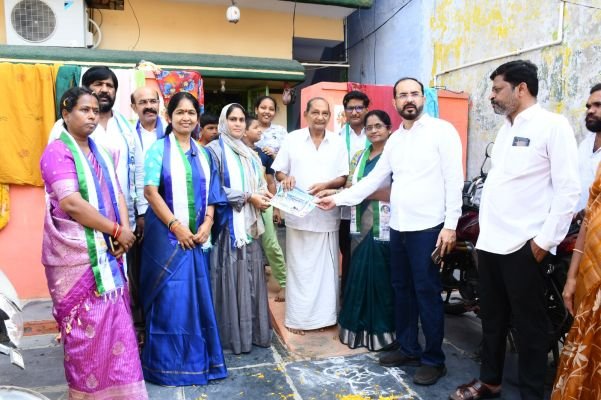 వైసీపీ ముమ్మర ప్రచారం