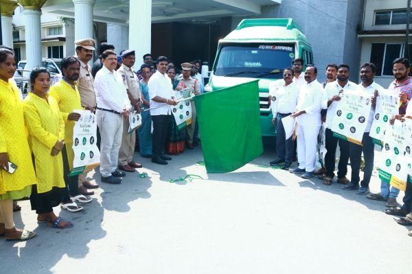 జిల్లాలో వెట్టిచాకిరి నిర్మూలనకు ప్రతి ఒక్కరు కృషి చేయాలి.... జిల్లా కలెక్టర్ బి చంద్రశేఖర్.