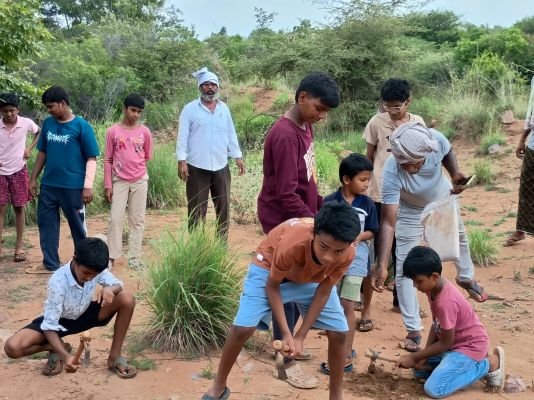 మురారి చింతల-దొరికిల్లు కొండపై ఘనంగా విత్తనాలు నాటే కార్యక్రమం-పర్యావరణ పరిరక్షణకు నాంది