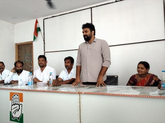 దసరా శుభాకాంక్షలు తెలిపిన నాయకులు