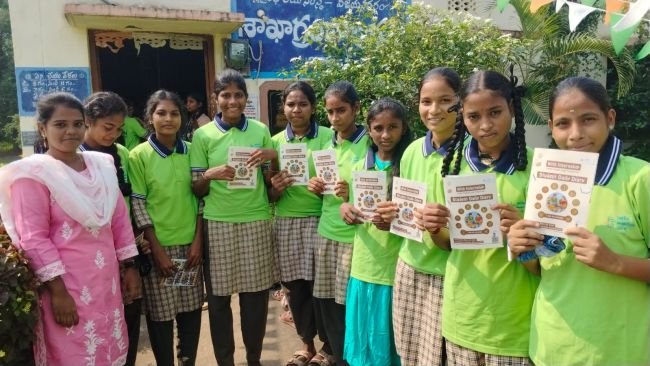 ఉపాధి నైపుణ్యాలే లక్ష్యంగా ఇంటర్న్‌షిప్‌  * పదో తరగతి విద్యార్థులకు పది రోజుల పాటు శిక్షణ