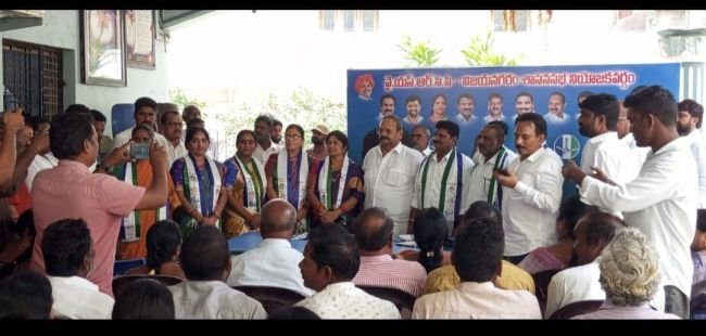వైసీపీ  అభ్యర్థులు వీరే