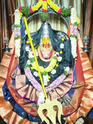 ఈస్ట్ ఆనంద్‌బాగ్‌లో వైభవంగా శరన్నవరాత్రులు: మహిషాసుర మర్దినిగా దర్శనమిచ్చిన జ్ఞాన సరస్వతి అమ్మవారు.. ఘనంగా సామూహిక కుంకుమార్చన!