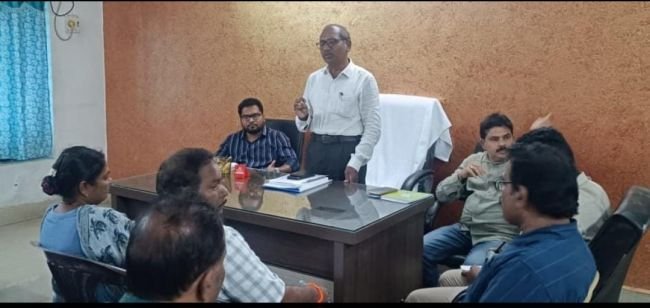 ఎన్నికల విధులకు సన్నద్ధం కావాలి :ఆర్వో