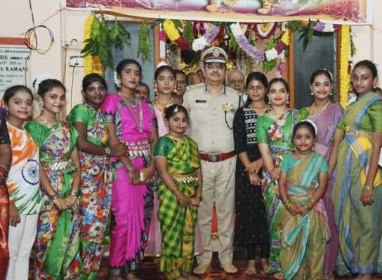 10 లక్షల కరెన్సీ తో జగన్మాత దర్శనం