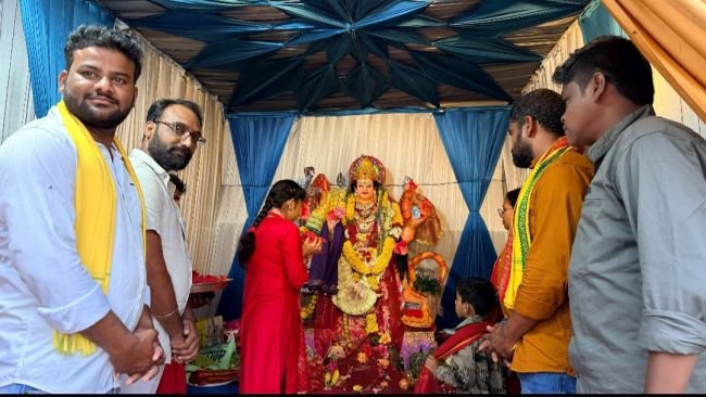 పూల్ బాగ్ లో వైభవంగా దసరా నవరాత్రోత్సవాలు… దుర్గాదేవిని దర్శించుకున్న సిరమ్మ…  