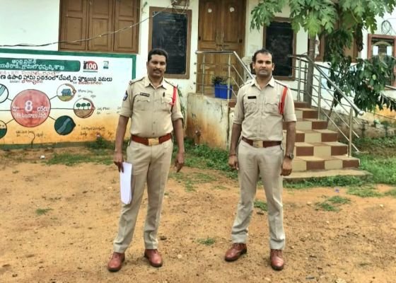పోలింగ్‌ కేంద్రాలపై పోలీసుల నిఘా