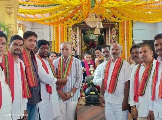 శ్రీ ముమ్మదేవి అమ్మవారి కి దర్శించుకున్న ఏఎంసి చైర్మన్ సుధాకర్ రెడ్డి