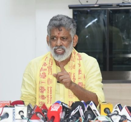 పోలీసులే స్పాన్సర్ గూండాయిజం చేస్తున్నారు !  – పోలీసులు, అధికారుల పేర్లు డిజిటల్ బుక్ లో నమోదు చేస్తామన్న చెవిరెడ్డి