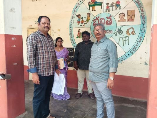 జడ్పీటీసీ, ఎంపీటీసీ ఎన్నికలకు పోలింగ్ కేంద్రాల పరిశీలన