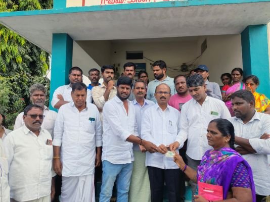 స్మార్ట్ రేషన్ కార్డులు ప్రజలకు ఎంతగానో ఉపయోగపడతాయని,నకిలీ రేషన్ కార్డులకు చెక్ పెట్టే విధంగా స్మార్ట్ రేషన్ కార్డులను భద్రత ప్రమాణాలతో తయారు చేశారని