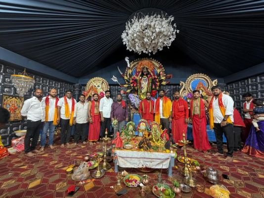 నాగారంలో భక్తిశ్రద్ధలతో శరన్నవరాత్రులు: శ్రీరామ్‌ యూత్ అసోసియేషన్ వేడుకల్లో పాల్గొన్న కాంగ్రెస్ నాయకులు కందాడి అంజిరెడ్డి