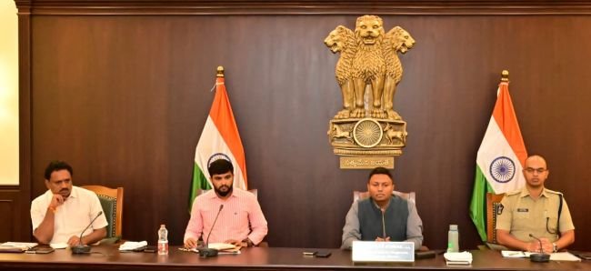 జడ్పీటీసీ,ఎంపీటీసీ ఎన్నికల నామినేషన్లకు పటిష్ట ఏర్పాట్లు : జిల్లా కలెక్టర్,ఎస్పీ