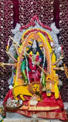 ఉదయం మహిషాసుర మర్దిని.. సాయంత్రం కాళికాదేవిగా వాసవీ అమ్మవారి దర్శనం