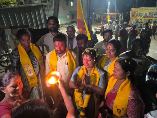 గరే జ్యోతి కి అడుగడుగున జనహరతి