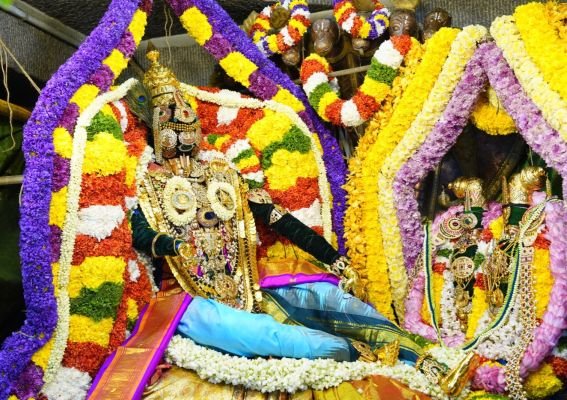శ్రీవారి అలంకరణలో కదిరి నరసింహ స్వామి 