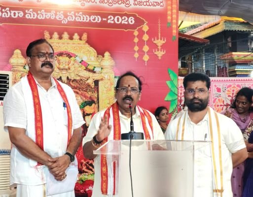విజయదశమి వేళ రాజరాజేశ్వరీ దేవిగా దుర్గమ్మ దర్శనం