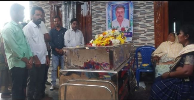 చికిత్స పొందుతూ భట్టు మోహన్ మృతి-మోహన్ మృతితో ఆ పల్లె కన్నీరు పెట్టింది