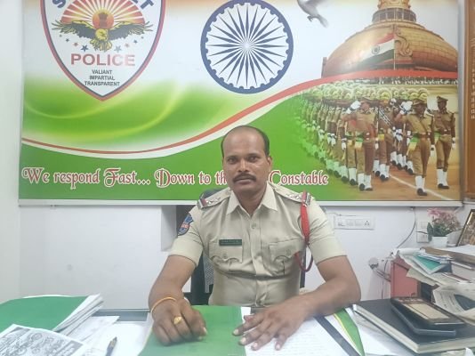 చెడు వ్యసనాలకు దూరంగా ఉండాలి.. యువతకు ఎస్‌ఐ గోపాల్ రెడ్డి సూచన  దసరా పండుగను ప్రశాంతంగా జరుపుకోవాలి.. పాత కక్షలతో గొడవలకు దిగొద్దు