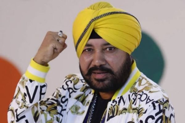 దలేర్ మెహందీ పాటకు రూ. 35 లక్షల పారితోషికం వ్యర్థం.. ఉత్తరాఖండ్ మంత్రి ఘాటు వ్యాఖ్యలు!