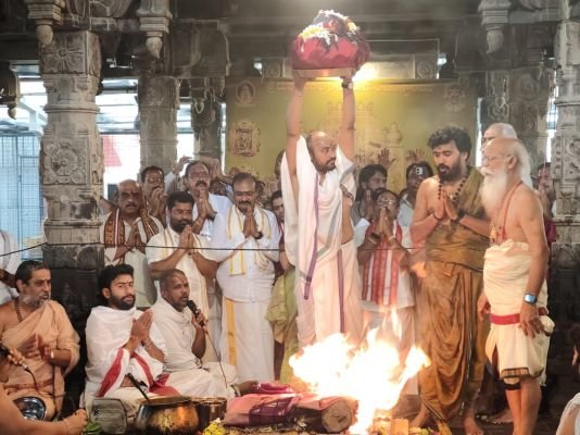 రాజరాజేశ్వరి అలంకారంలో కనకదుర్గమ్మ దర్శనం