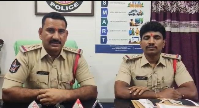 స్థానిక సంస్థల ఎన్నికల సందర్భంగాఎర్రగుంట్ల పోలీసుల హెచ్చరిక.