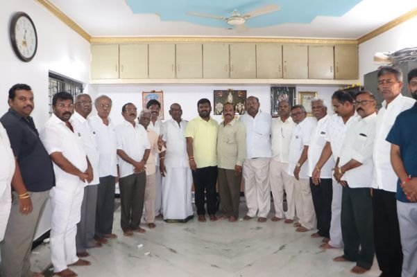 శ్రీరామ్ చినబాబు విజయమే లక్ష్యంగా ముందుకు సాగుదాం : తొగట వీరక్షత్రియుల ఏకగ్రీవ తీర్మానం