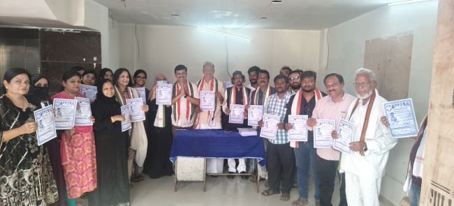 మదనపల్లి అభివృద్ధికై డాక్టర్ అప్సర్ షరీఫ్ ని గెలిపించండ : డిసిసి అధ్యక్షులు గాజుల భాస్కర్ పిలుపు