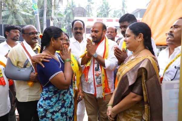 ప్రజల నమ్మకమే నా బలం: మున్సిపల్ చైర్మన్ అభ్యర్థి నల్లా శ్రీధర్