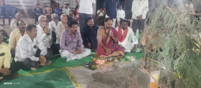 మంచిర్యాల అన్ని రంగాల్లో  నంబర్‌ వన్‌గా నిలవాలి: గడియారం శ్రీహరి