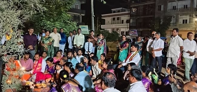 షాద్‌నగర్ 18వ వార్డులో ఘనంగా జమ్మి పూజ, రావణ దహనం....