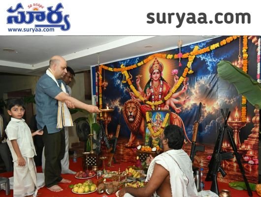 విజయదశమి సందర్భంగా ఘనంగా ఆయుధ, వాహన పూజలు  పోలీసు శాఖ ప్రజలకు మెరుగైన సేవలందించాలి: ఎస్పీ అద్నాన్ నయీం అస్మి