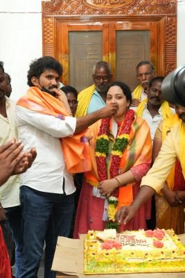 డా.హసీమ్ బేగ్ పుట్టినరోజున సేవా స్ఫూర్తి.. - పేదల ఆకలి తీర్చుతూ పుట్టినరోజు వేడుకలు..