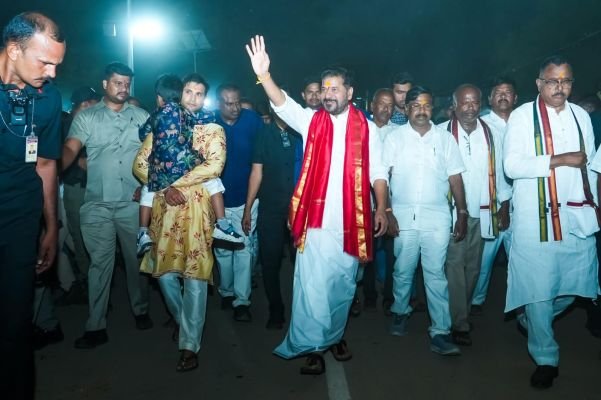 స్వగ్రామంలో సీఎం రేవంత్‌రెడ్డి దసరా వేడుకలు: కోట మైసమ్మ అమ్మవారికి, జమ్మి చెట్టుకు ప్రత్యేక పూజలు