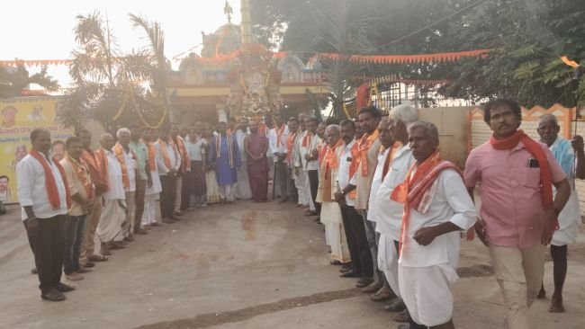 ప్రతి ఒక్కరూ ఆధ్యాత్మిక చింతనను కలిగి ఉండాలి