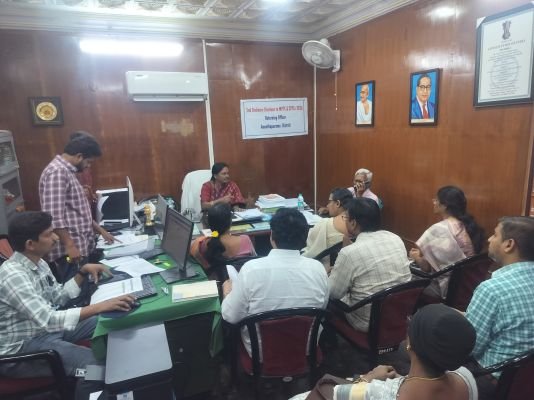 నామినేషన్ ప్రక్రియ సజావుగా సాగాలి  ఎన్నికల అధికారులకు సీఈఓ విజయలక్ష్మి సూచనలు