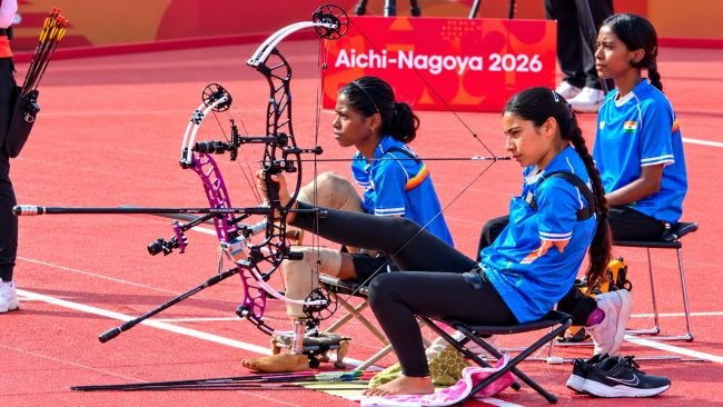 మహిళల కాంపౌండ్ డబుల్స్‌లో రజత పతకం కైవసం చేసుకున్న శీతల్ దేవి, పాయల్ నాగ్