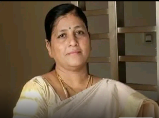 మడకశిర జనసేన చైర్‌పర్సన్ అభ్యర్థిగా శారదమ్మ ఖరారు  ఆవుల శ్రీనివాసులు నామినేషన్ తిరస్కరణతో అభ్యర్థి మార్పు.. శారదమ్మకు బీ-ఫామ్ అందజేత
