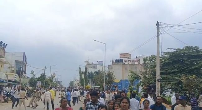 పుంగనూరులో ఉద్రుక్తత ఇరువర్గాలను చెదరగొట్టిన పోలీసులు !