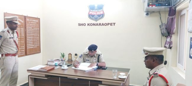 కొనరావుపేట పోలీస్ స్టేషన్ ను ఆకస్మిక తనిఖీ చేసిన జిల్లా ఎస్పీ మహేష్ 