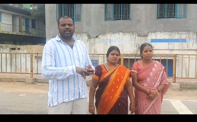 వైసీపీ పార్టీ తరఫున నెక్కుంది ఎంపిటిసి అభ్యర్థిగా నామినేషన్ దాఖలు చేసిన హేమలత!