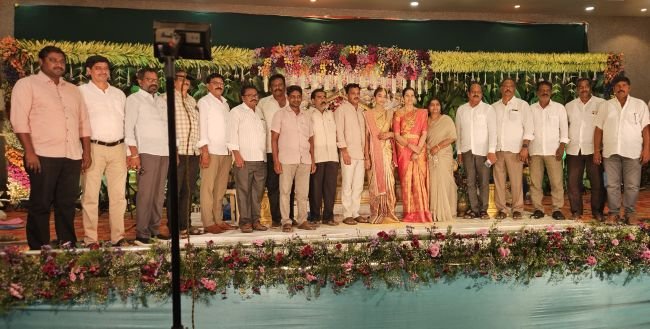 యశస్వినికి ఘనంగా నూతన వస్త్ర బహుకరణ