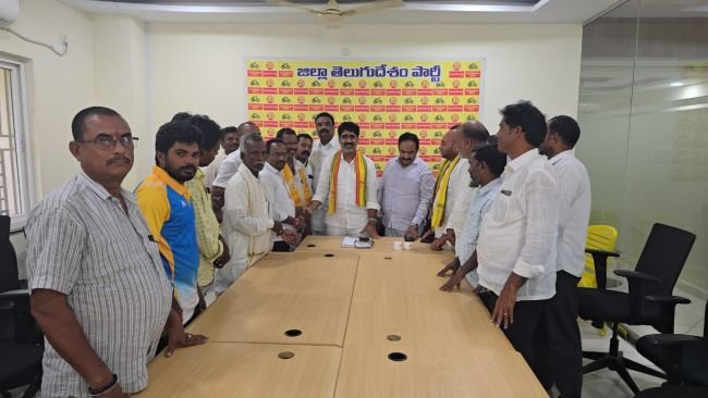 వైకాపాకు భారీ గండి.. టీడీపీలోకి పోటెత్తిన వలసలు