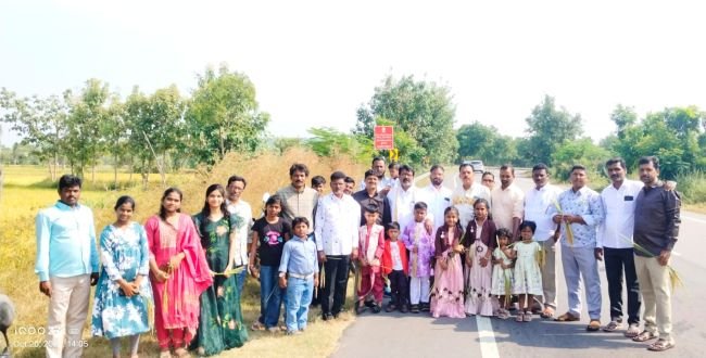 దసరా పండుగతో స్నేహితుల ఆత్మీయ ఆలింగనం!