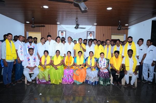 స్థానిక సంస్థల ఎన్నికల్లో కూటమి అభ్యర్థులను గెలిపించాలి  డబుల్‌ ఇంజిన్‌ అభివృద్ధికి ట్రిపుల్‌ ఇంజిన్‌ పాలన తోడైతే మరిన్ని ప్రయోజనాలు
