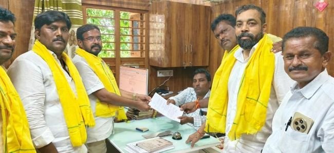 మండలంలో ఎంపిటిసిలకు 13మంది నామినేషన్: