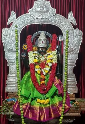 పెద్దమ్మతల్లికి రాజరాజేశ్వరిదేవి అలంకరణ
