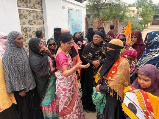 ముమ్మరప్రచారంలో డాక్టర్ షకీలా 