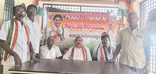 స్థానిక ఎన్నికల్లో ఆరు మండలాల్లో కాంగ్రెస్ పోటీ