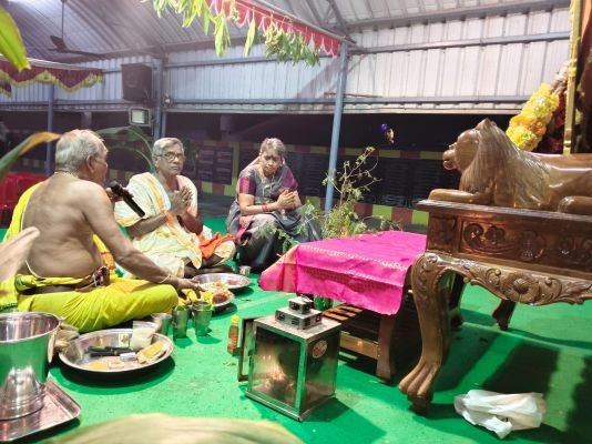 శమీ పూజ లో పాల్గొన్న సాయిబాబా దంపతులు